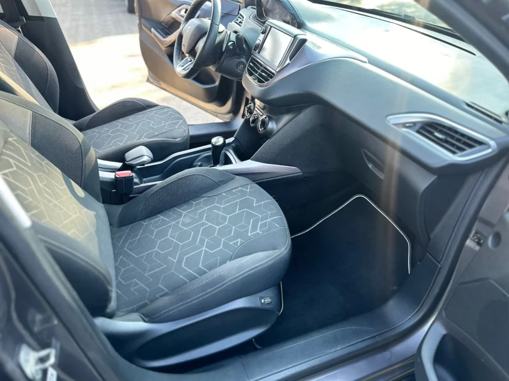 Peugeot 2008 1,2 e-VTi - Image 8
