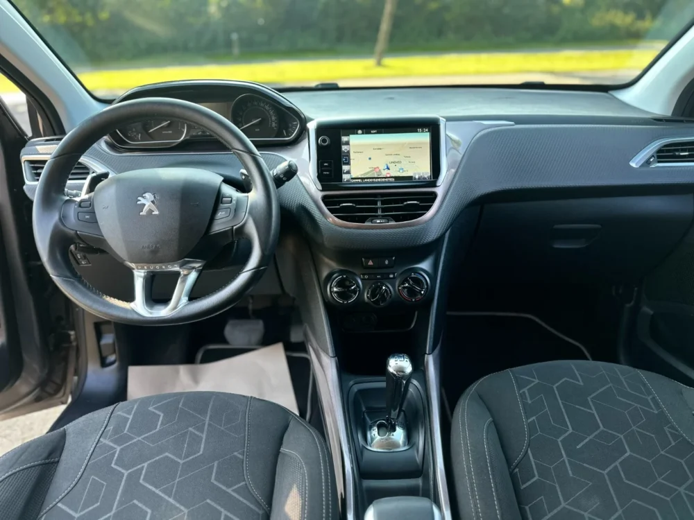 Peugeot 2008 1,2 e-VTi - Image 10
