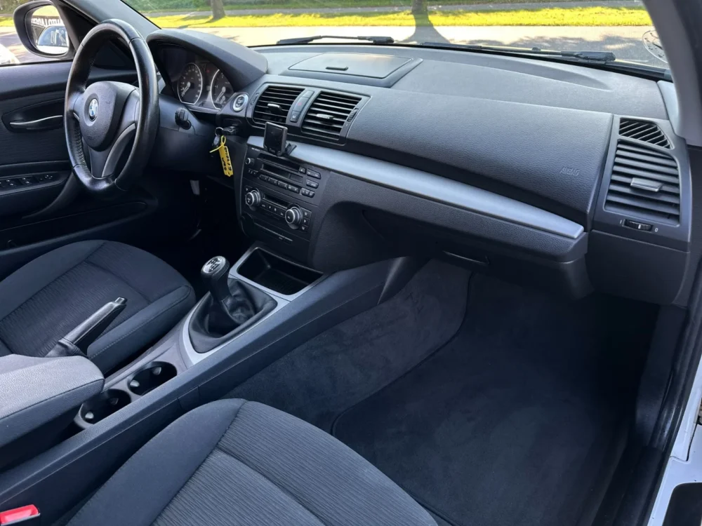 BMW 116d 2,0 - Image 8