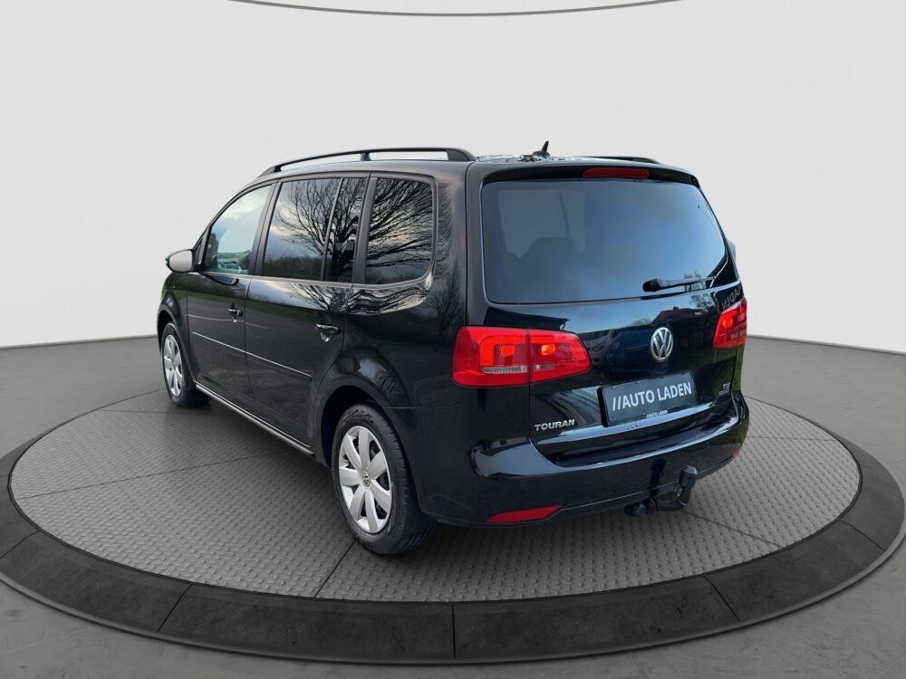 VW Touran 1,6 TDi 105 Comfortline DSG BMT 7prs 5d - Image 4