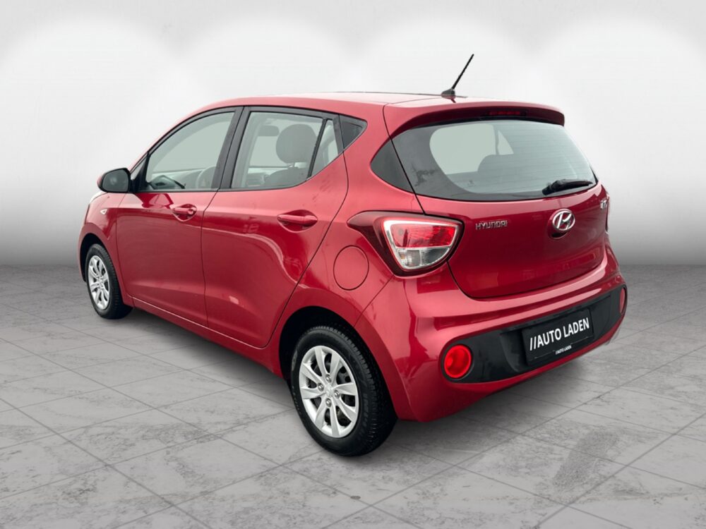 Hyundai i10 1,0 Touch 5d - Image 4